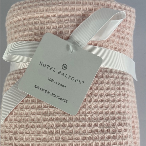 Hotel Balfour Hand Towel Set Light Pink Waffle Soft Plush Set of 2 NEW - Picture 4 of 6